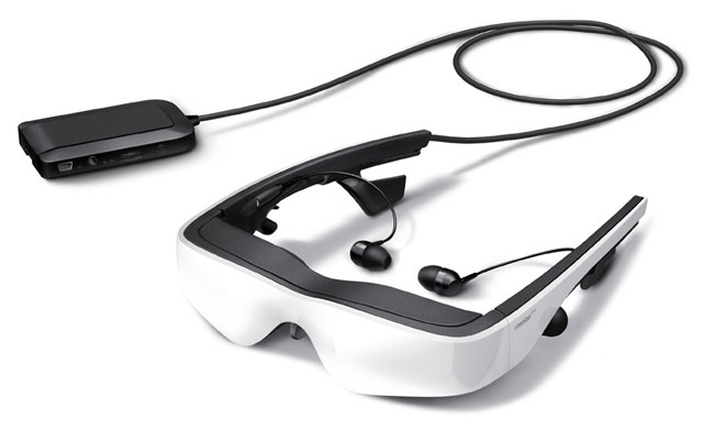 Klik for større billede Carl Zeiss vil skabe en Virtual Reality-verden med deres nye OLED-brille