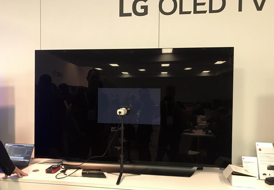 LG 77-tommer C8 LG 77-tommer C8