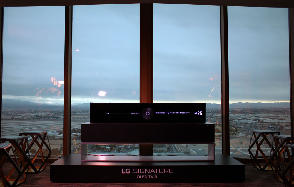  LG 2019 LG Rollable OLED line view 