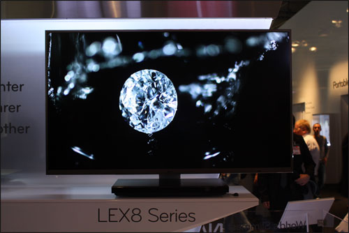 LG LEX8