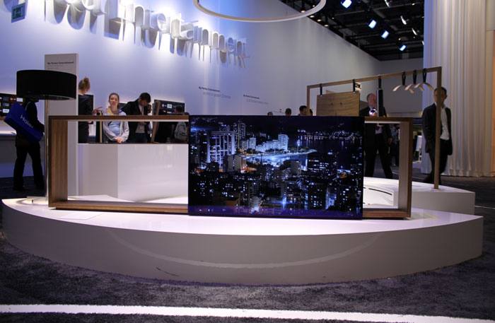Loewe tv i skinne