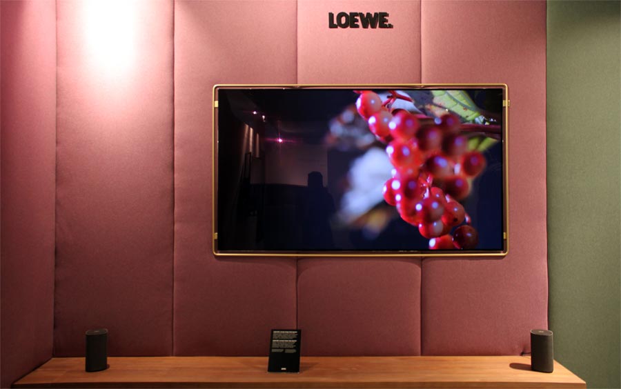 Loewe OLED X