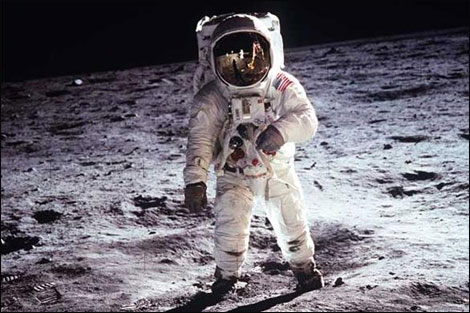 Moonshoot