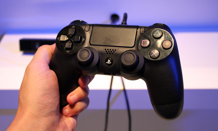 Første oplevelse med PlayStation 4