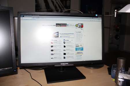 Samsung F2380