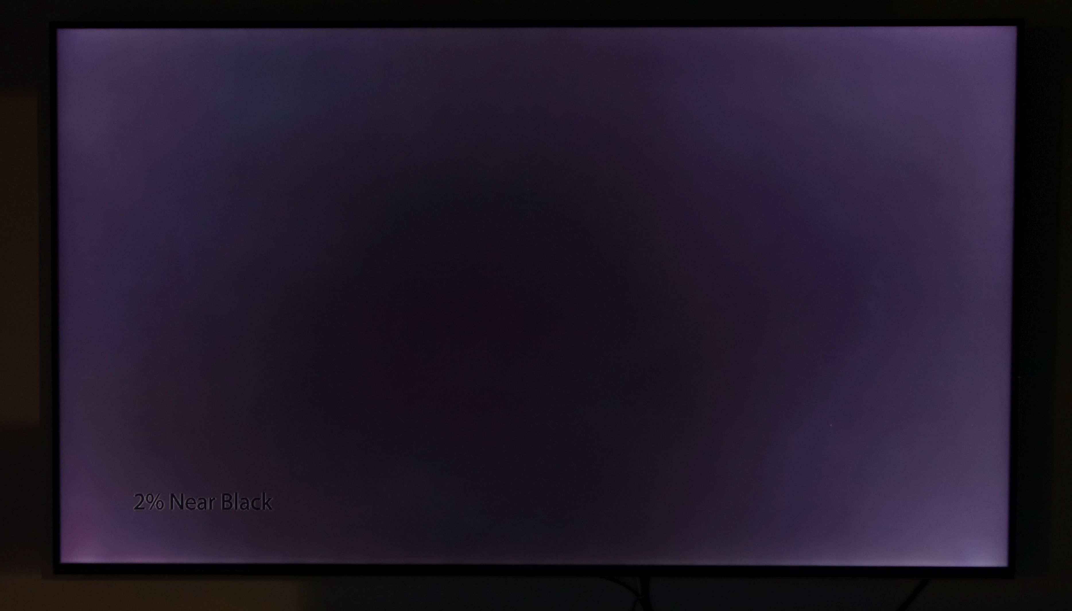 HU-modellen udviser ca samme clouding niveau som H-modellen MEN der er her en ganske lys linje forneden. Et problem jeg har læst andre rapportere, og det kan godt ses i alm brug.