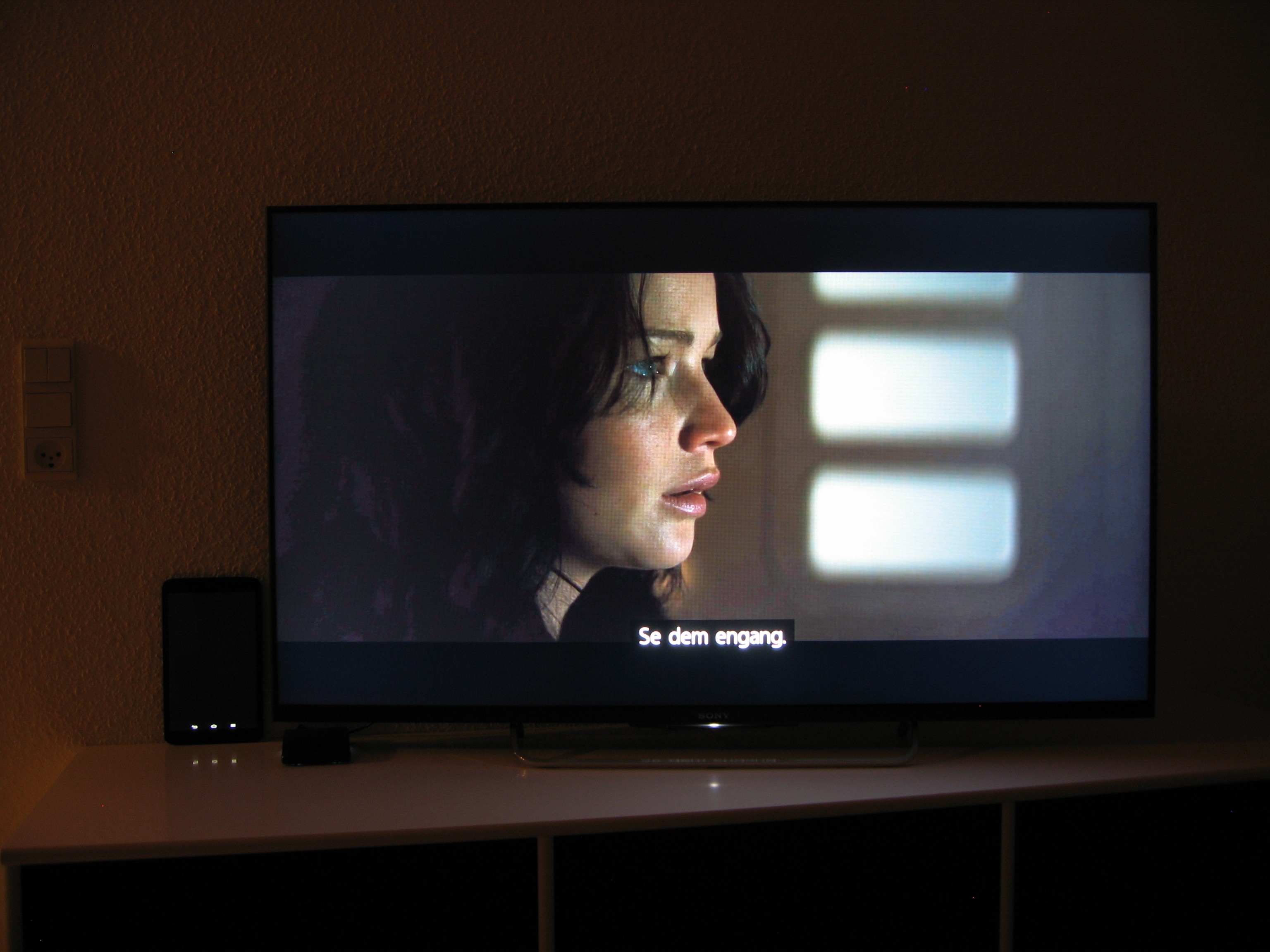 Biograf1, Baggrundslys Max.<br />Tablet 50% lysstyrke.