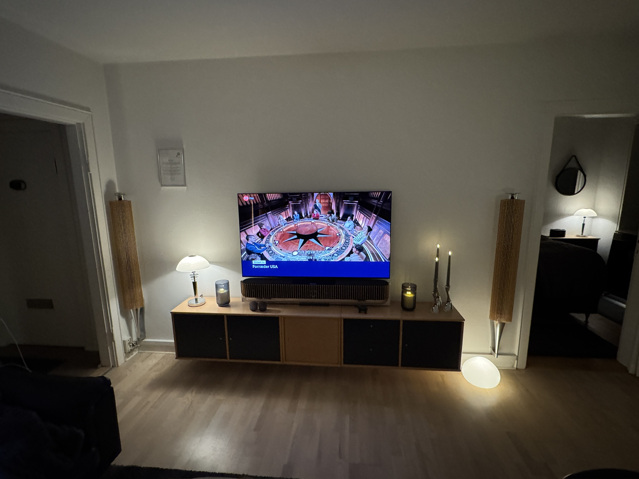 Højtaler i stuen.jpeg