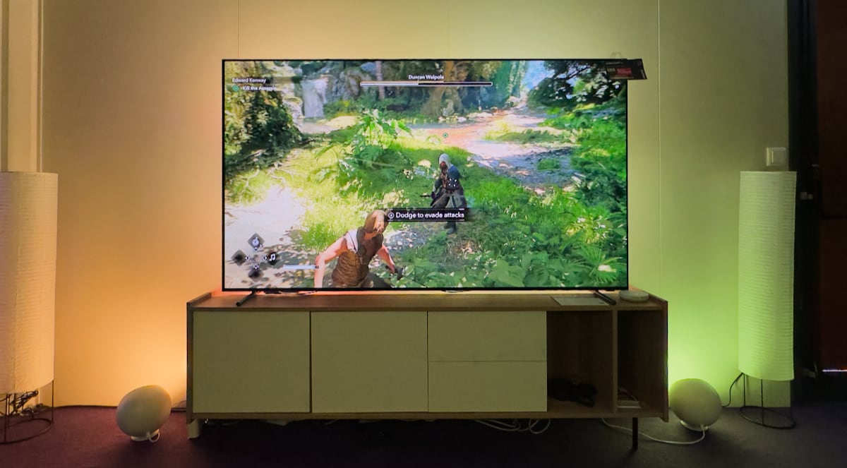 Philips AmbiScape TV