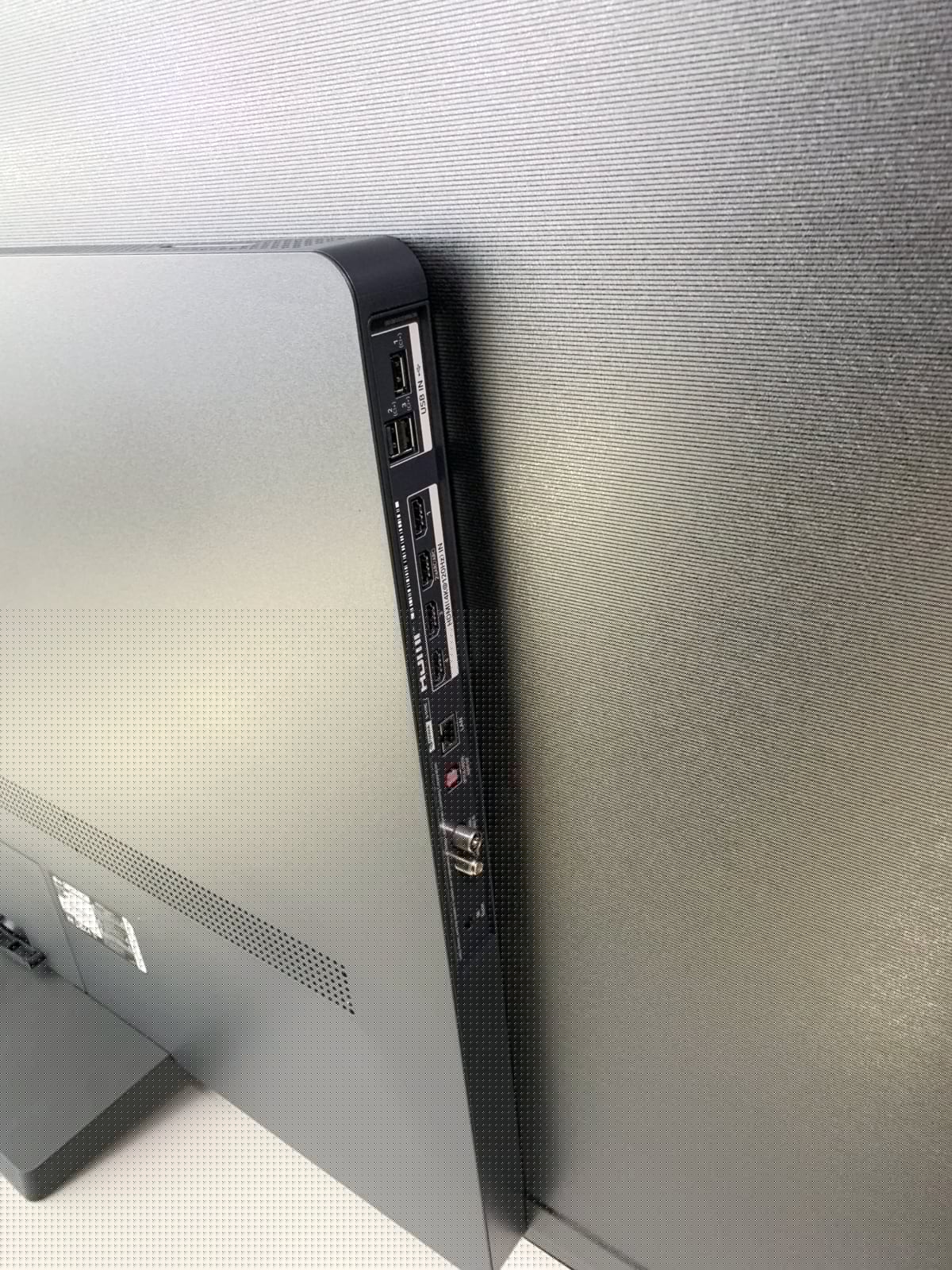 LG C2 back