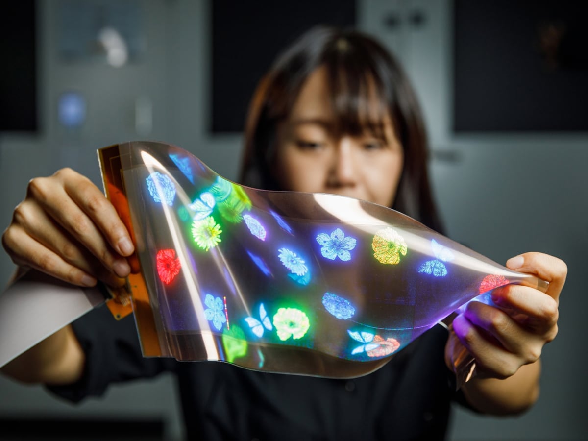 Stretchable microLED display