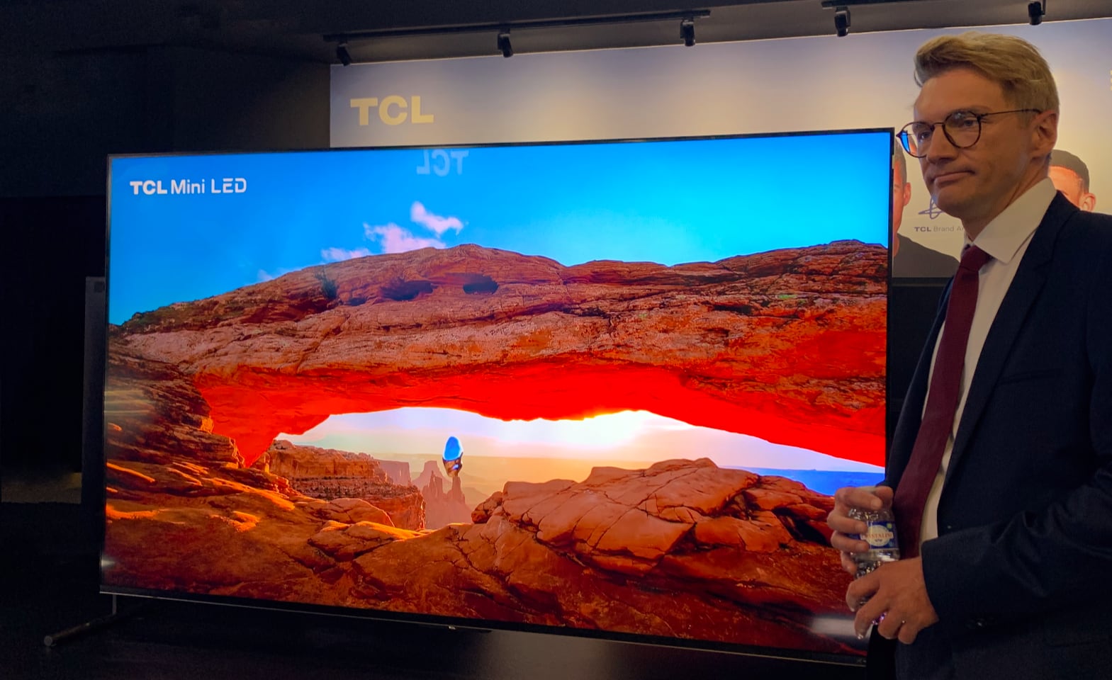 TCL 98 miniLED TCL 98 miniLED