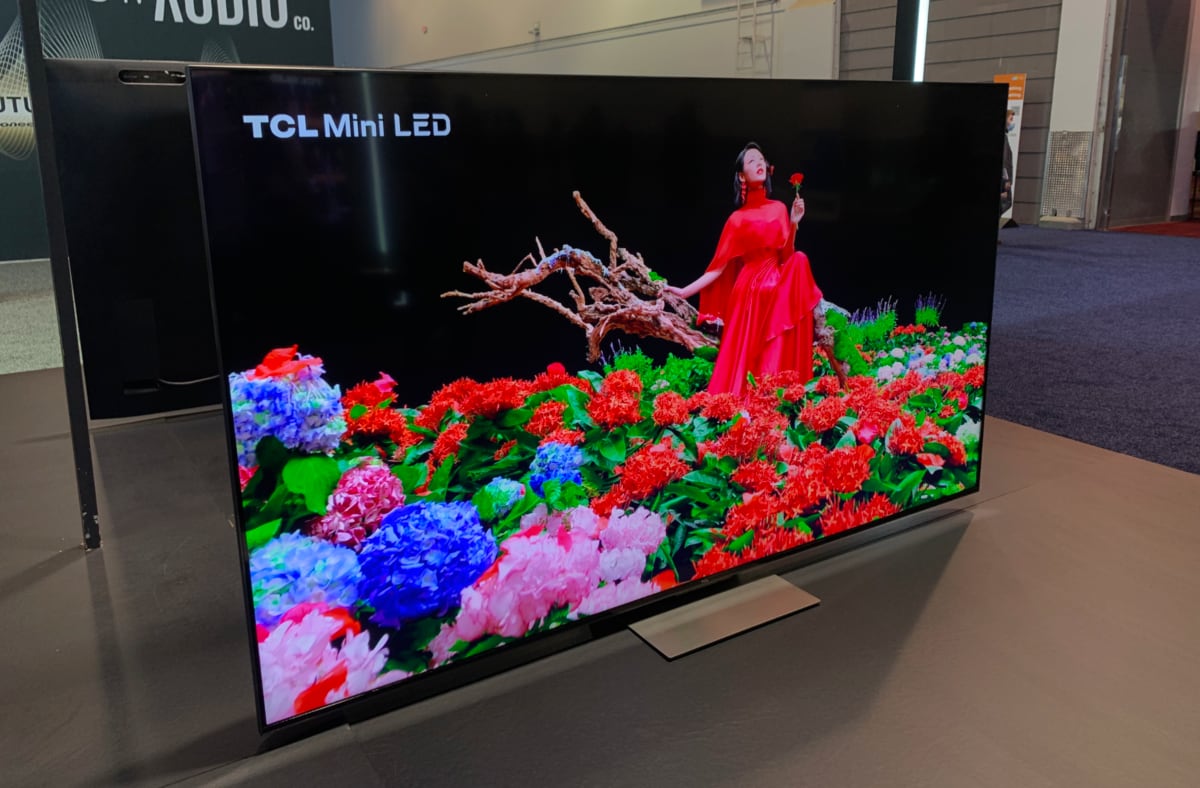 TCL C835. TCL C835.