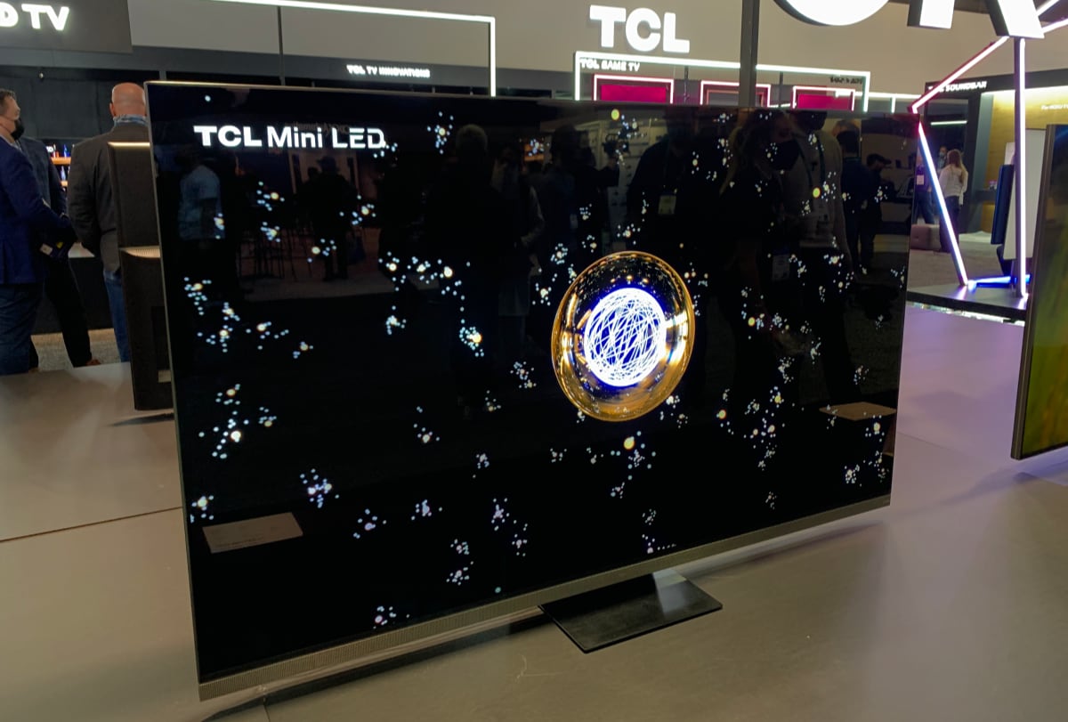 TCL C935. TCL C935.